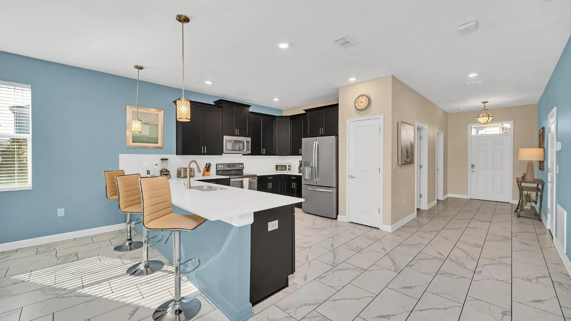 1587 - Adventure Villa Davenport United States